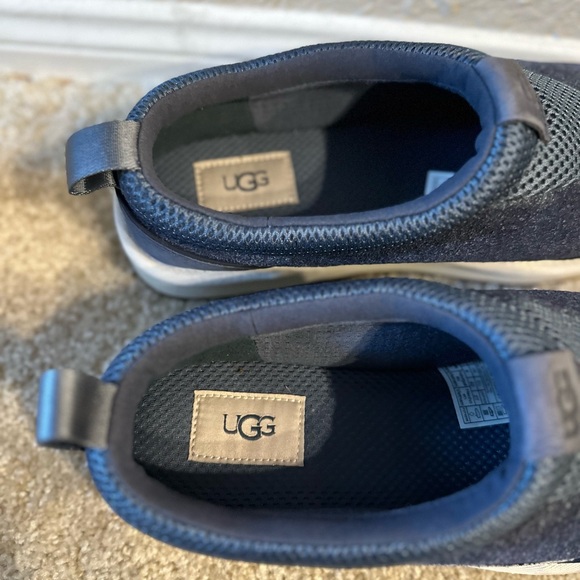 UGG - Picture 6 of 10